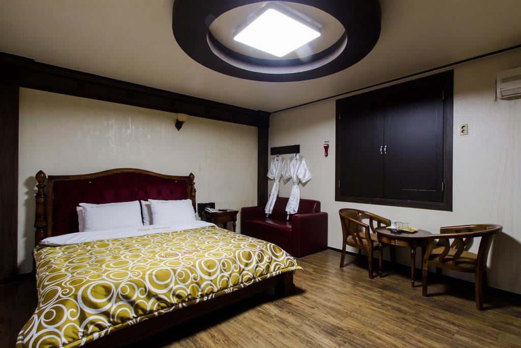 Guangju Hotel Banana Gwangju Metropolitan City Exterior photo