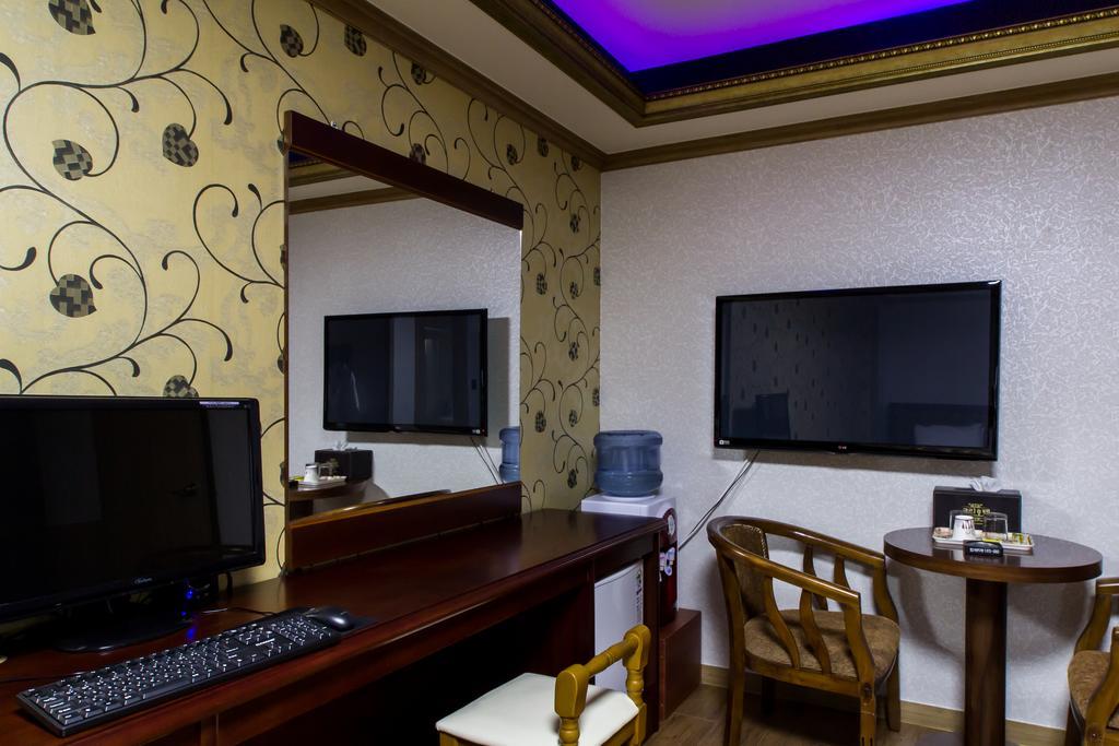 Guangju Hotel Banana Gwangju Metropolitan City Exterior photo