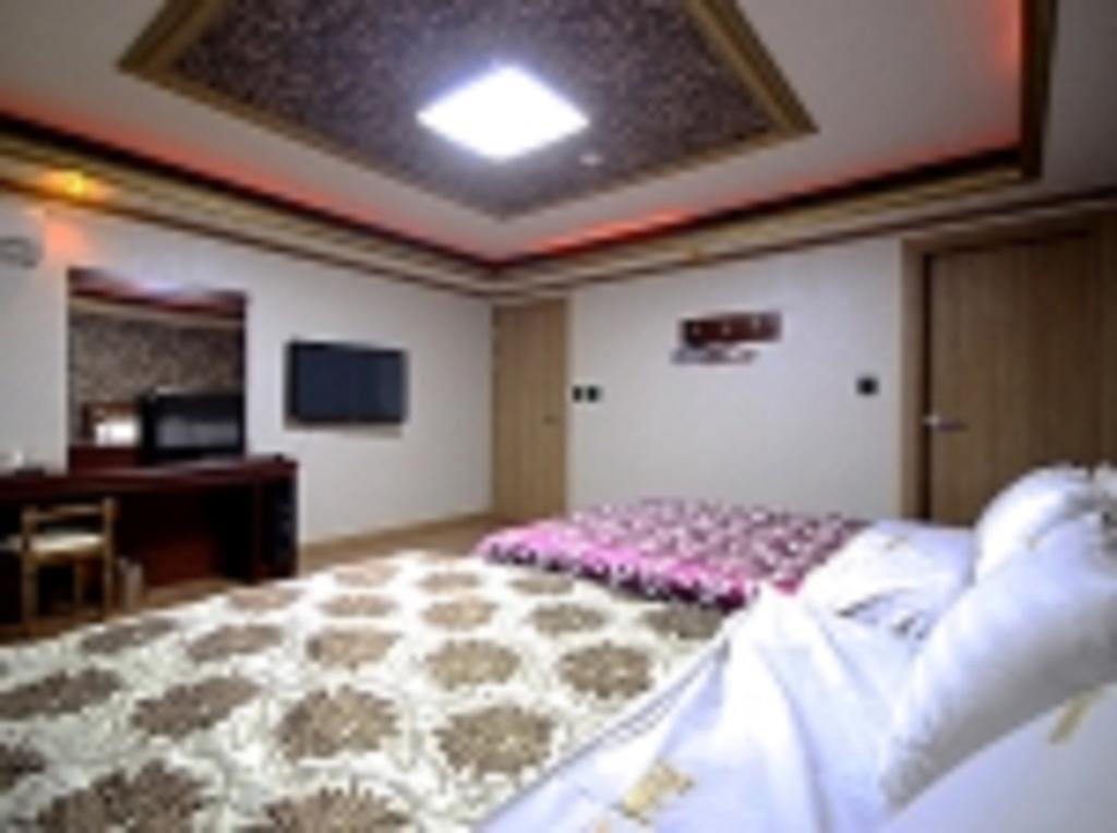 Guangju Hotel Banana Gwangju Metropolitan City Exterior photo