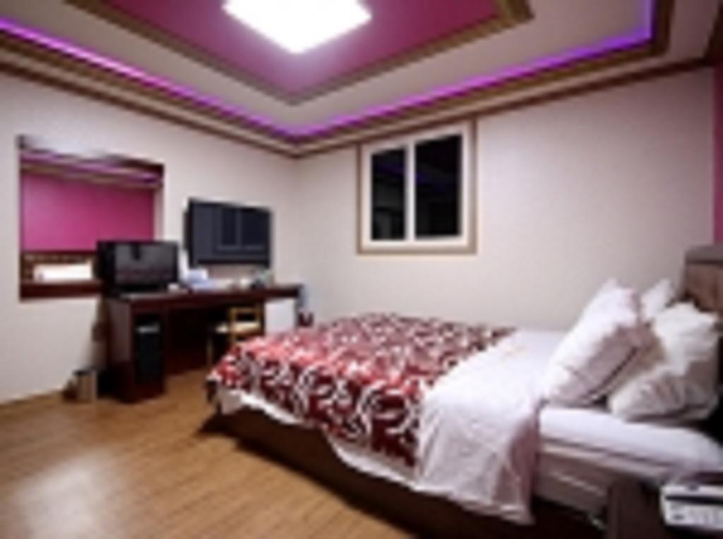 Guangju Hotel Banana Gwangju Metropolitan City Exterior photo