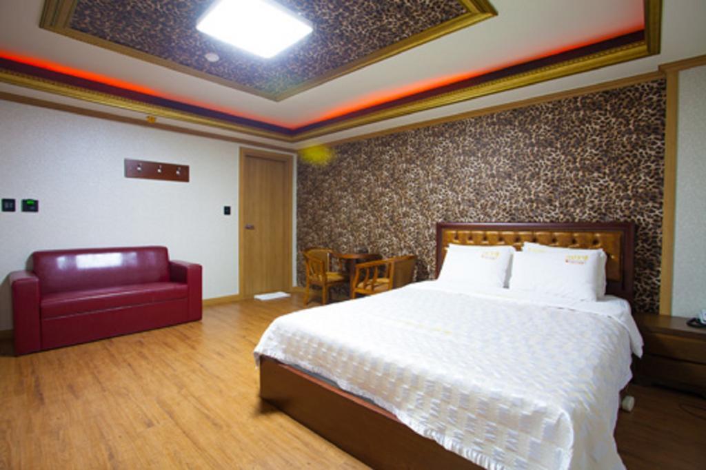 Guangju Hotel Banana Gwangju Metropolitan City Exterior photo